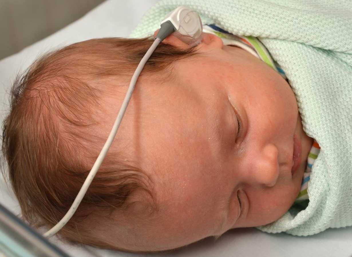 audicao-novas-diretrizes-no-rastreio-auditivo-neonatal