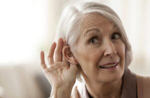 relação entre perda auditiva e demência